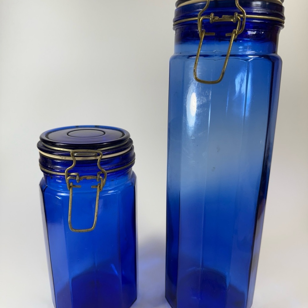 Cobalt Blue Vtg Glass Canister Set 12 sided brass bail wire closure.